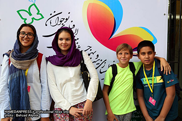  ورود میهمانان خارجی جشنواره فیلم نوجوان به همدان